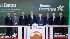 Abinader oficializa oferta pública para acciones de Banco Promerica