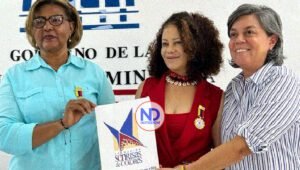 Reconocen labor presidenta de la fundación contra el tabaquismo