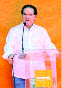 MANUEL CORRIPIO Pollo Popeyes abre sus puertas con gran afluencia de clientes