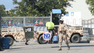 Cesfront bloquea con vehículos paso fronterizo por Dajabón tras incidente del domingo