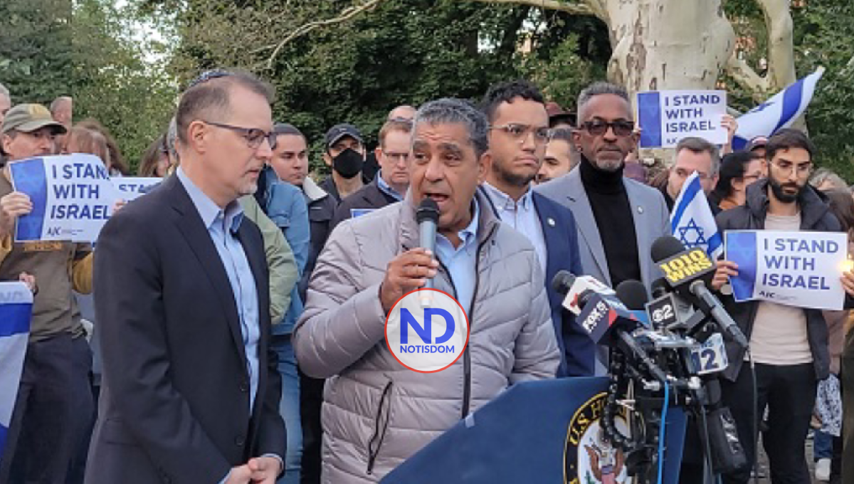 Espaillat efectúa vigilia en apoyo a Israel; NYC extrema seguridad en áreas judías 2 Espaillat efectúa vigilia en apoyo a Israel; NYC extrema seguridad en áreas judías