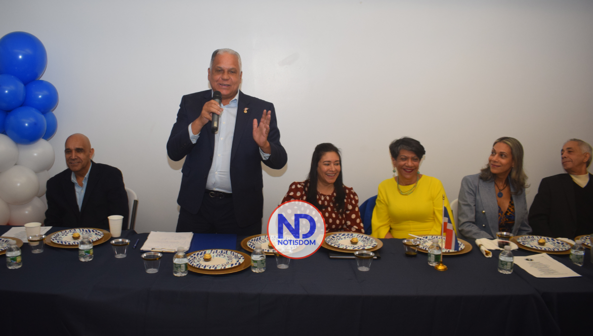 Movimiento "Unidos 4 + Con Luis" realiza encuentro de agradecimiento con su militancia 2 Movimiento «Unidos 4 + Con Luis» realiza encuentro de agradecimiento con su militancia