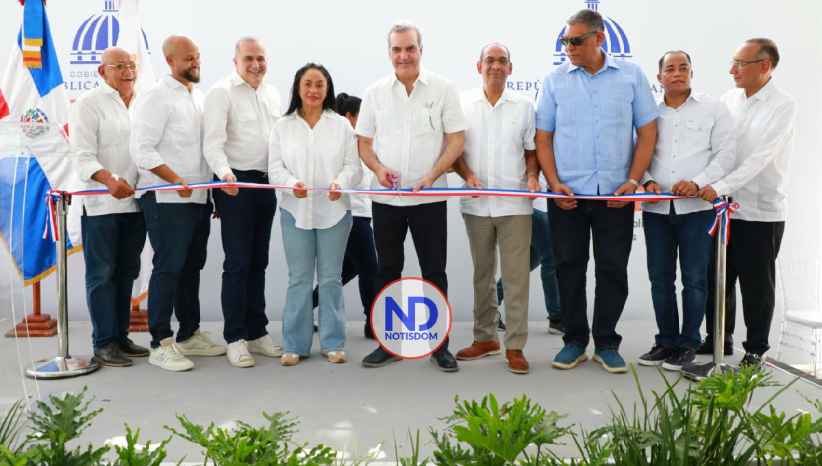 Abinader inaugura varias carreteras y hospitales en María Trinidad Sánchez y Espaillat 2 Abinader inaugura varias carreteras y hospitales en María Trinidad Sánchez y Espaillat