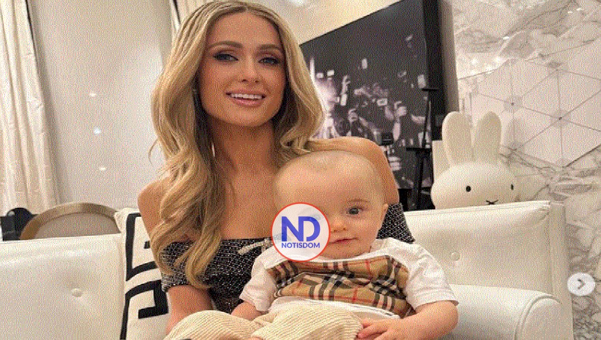 Paris Hilton niega su bebé sufra enfermedad ante comentarios por tamaño de su cabeza
