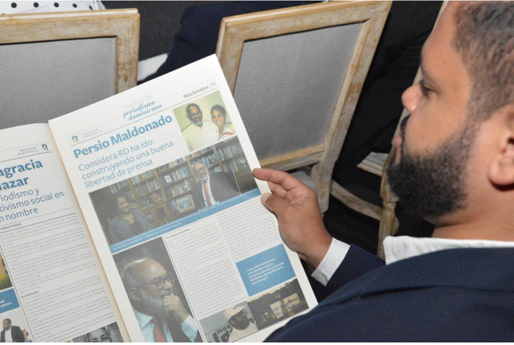 PERIODISTAS 10 Banreservas presenta libro “Reservas del periodismo dominicano“; inicia programa televisivo