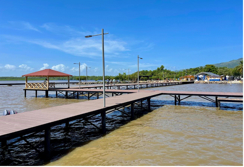 PLAYA SAMANA Abinader encabezó actividades en zonas de Samaná, Nagua y Moca