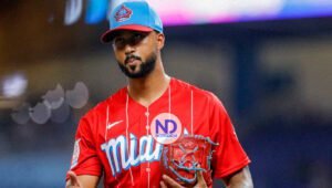 Sandy Alcántara se sometió a cirugía Tommy John y se perderá el 2024