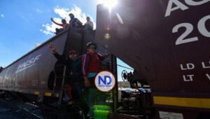 México niega que miles de migrantes sigan usando tren para llegar a frontera