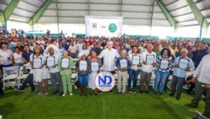 Abinader entrega 1,188 títulos de propiedad a Elías Piña y Dajabón