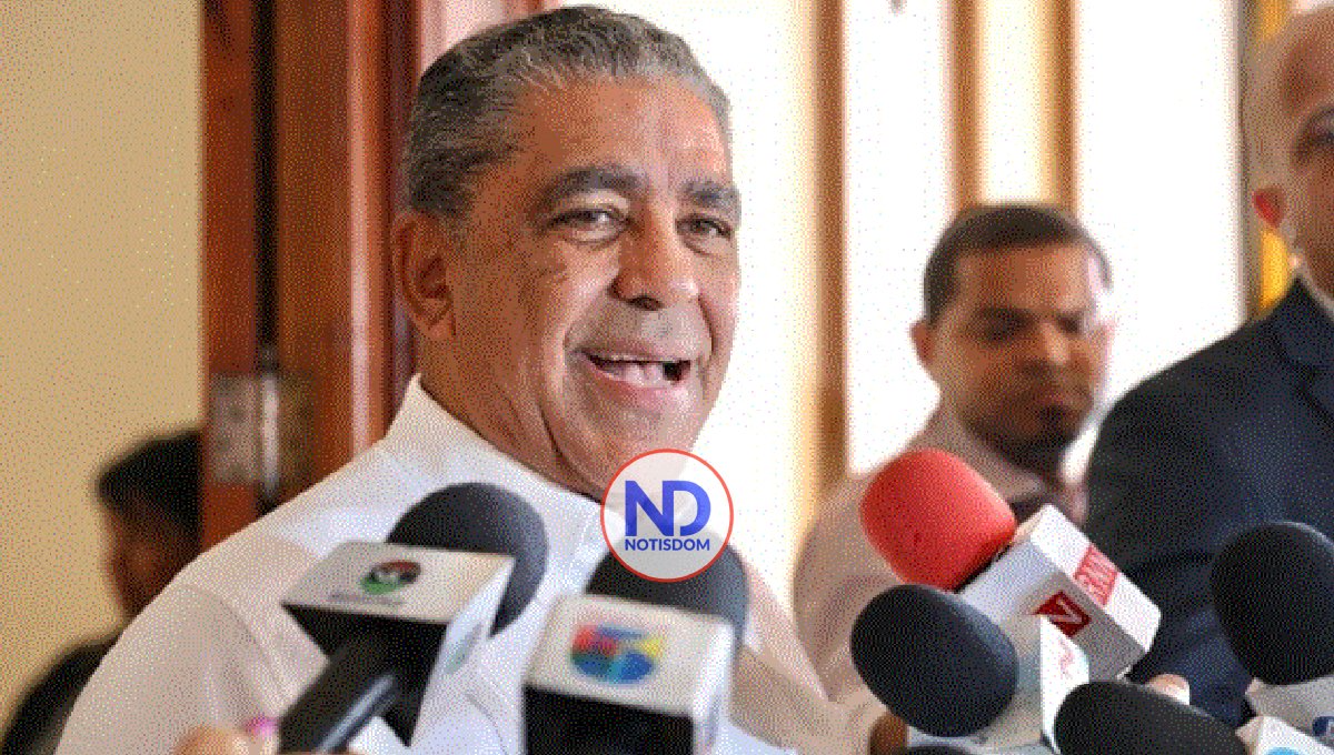 Adriano Espaillat fue seleccionado para lanzar primera bola torneo