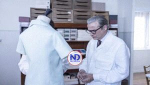 Tráiler y fecha de estreno de Cristóbal Balenciaga, la serie del diseñador de moda en Disney+