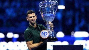 Djokovic levanta el trofeo de número uno del año en Turín