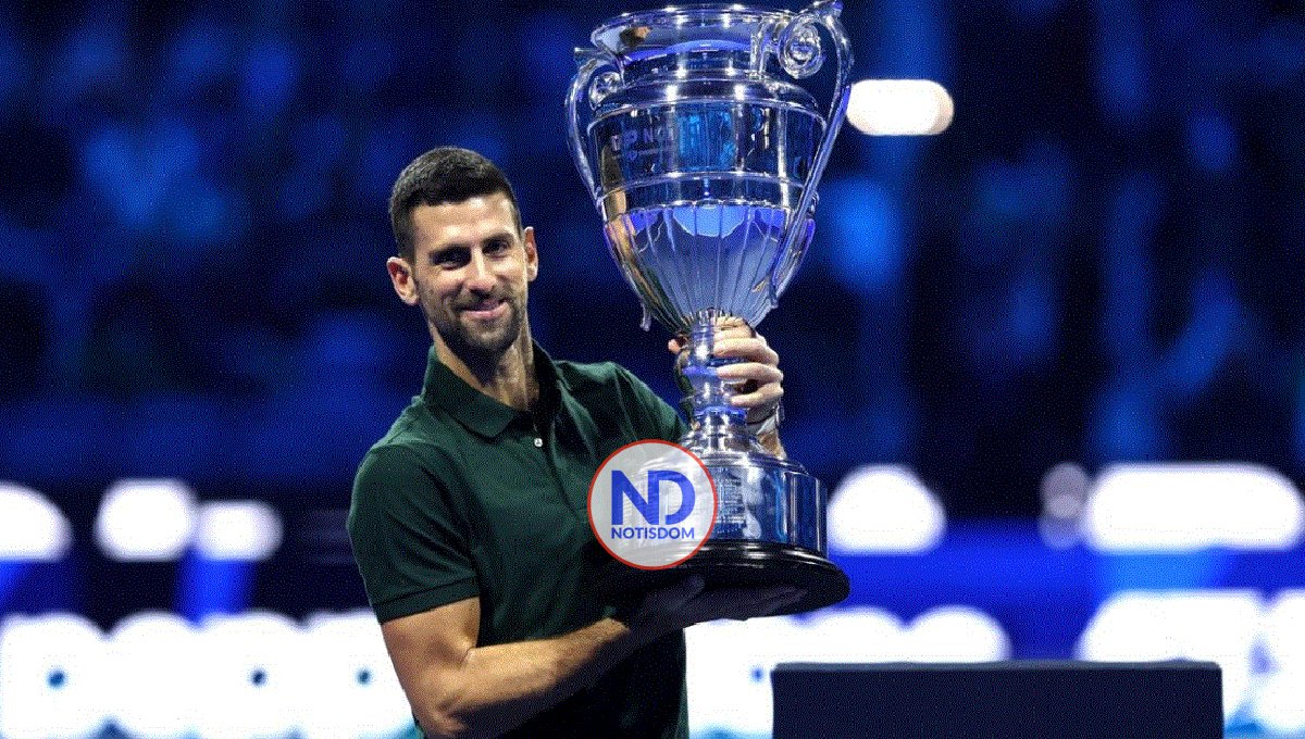 Djokovic levanta el trofeo de número uno del año en Turín