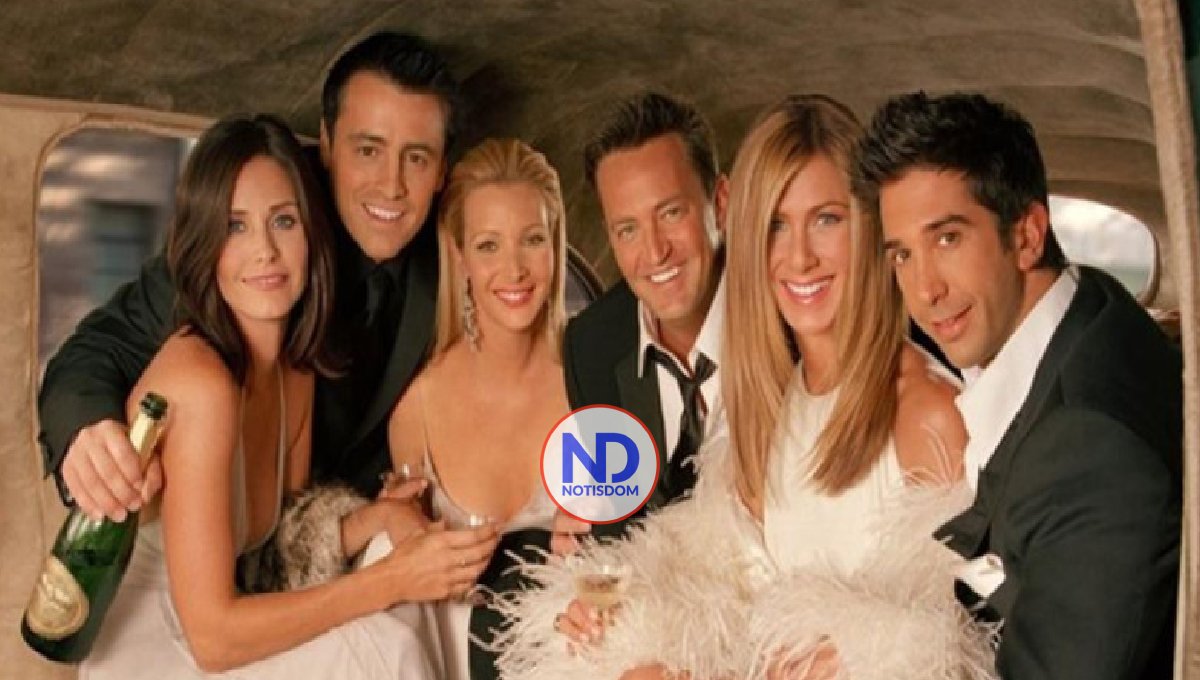 Elenco de "Friends" está "totalmente devastado" por muerte de Matthew Perry 2 Elenco de «Friends» está «totalmente devastado» por muerte de Matthew Perry