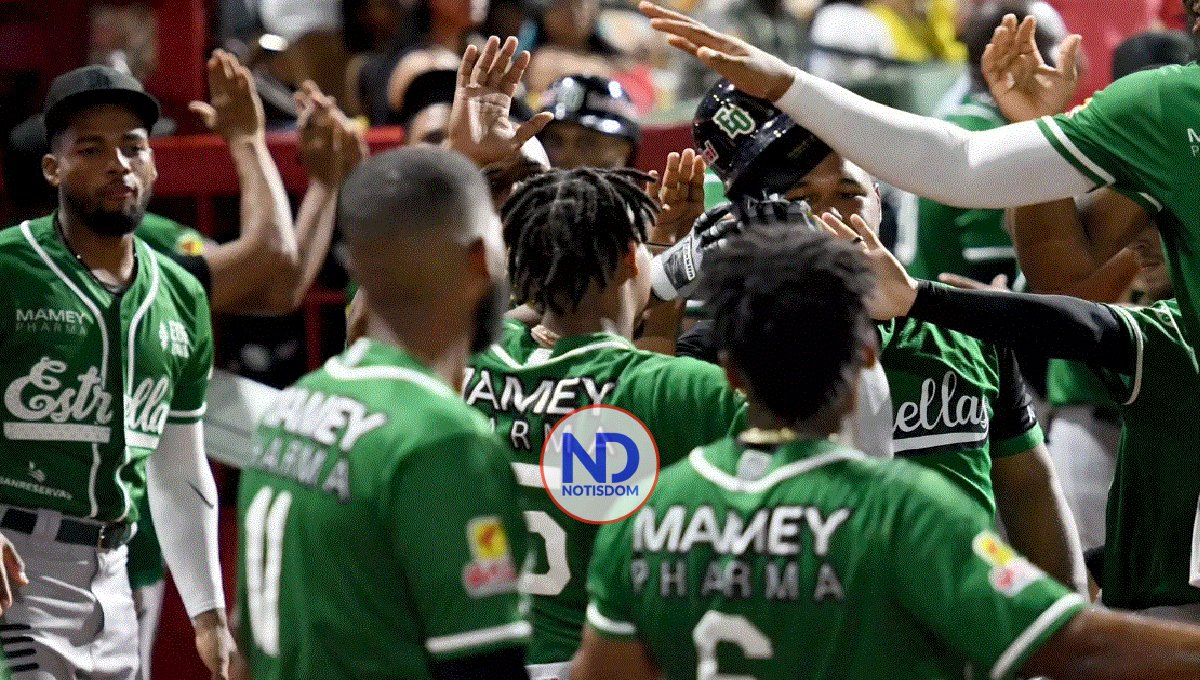 Estrellas le tiran no-hitter y blanquean al Licey