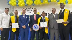 Celebran graduación de 500 personas en Hogar Crea Dominicana