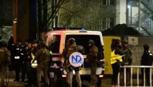 Hombre armado entra a pista de aeropuerto de Hamburgo, Alemania