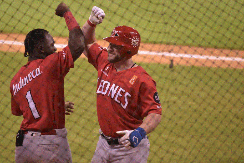 LEONES DEL ECOGIDO 3 Leones del Escogido vencen a las Águilas 5-2