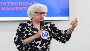 Milagros Ortiz Bosch advierte director de Promipyme viola ley de Función Pública con rifa