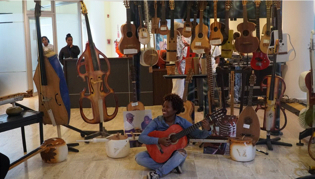 El Ayuntamiento de Santo Domingo Este gradúa a 263 jóvenes en escuelas laborales 4 MUSICO El Ayuntamiento de Santo Domingo Este gradúa a 263 jóvenes en escuelas laborales