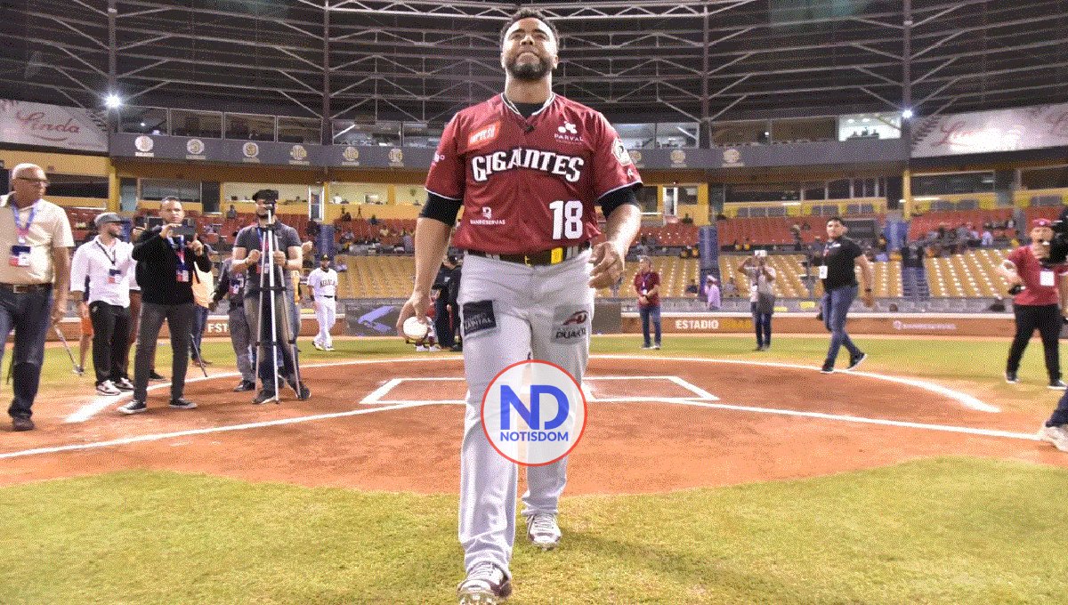 Nelson Cruz da últimos pelotazos en el Estadio Cibao