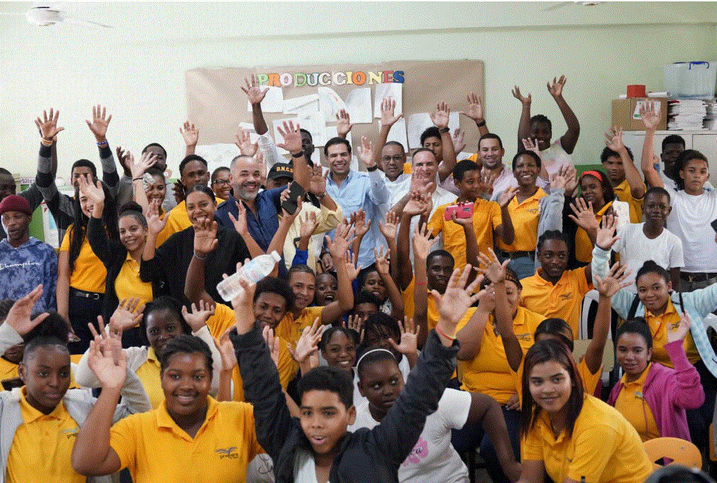 ROBERTICO SALCEDO 9 Roberto Ángel afirma que el combate a la pobreza por Luis Abinader es permanente