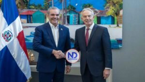 Tony Blair y Abinader abordan tema sobre conflicto del canal de Haití