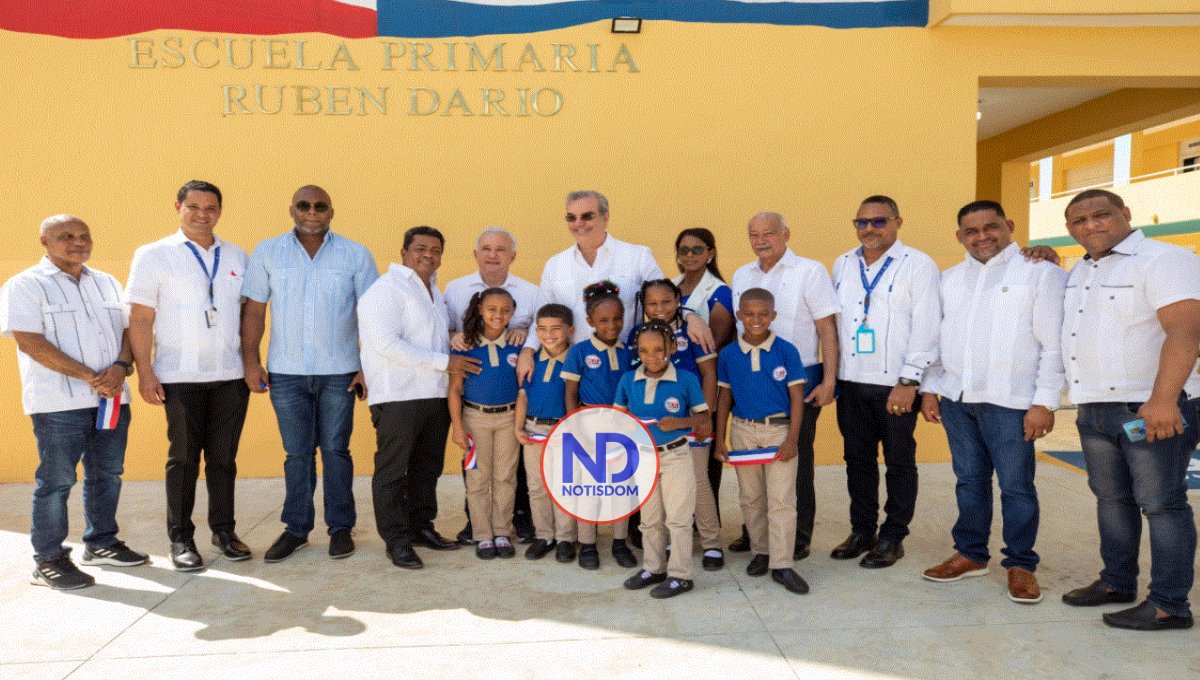 Presidente Abinader inaugura dos nuevas escuelas en Los Alcarrizos 2 Presidente Abinader inaugura dos nuevas escuelas en Los Alcarrizos