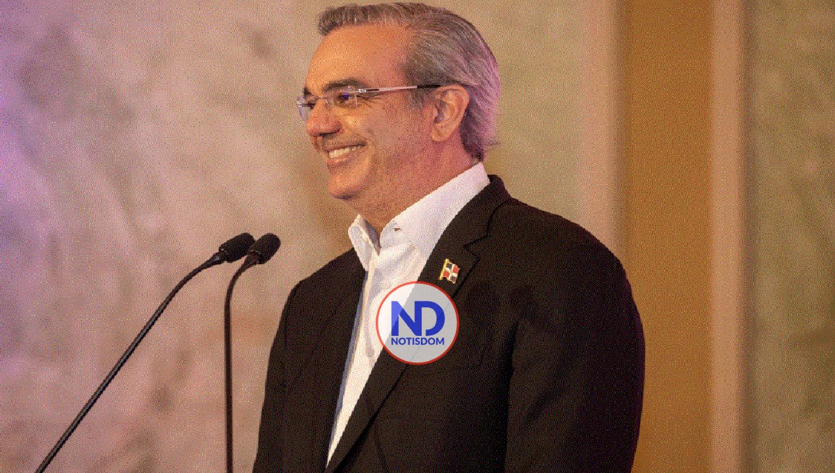 Presidente anuncia bono navideño $1,500 para 2.5 mm de personas