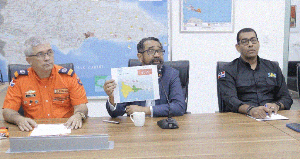 defensa civil 4 RD en alerta ante amenaza de fuertes lluvias