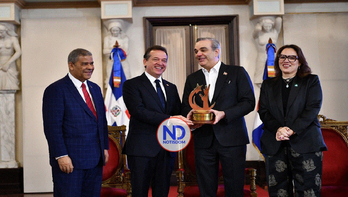 Otorgan al MICM el máximo galardón del Premio Nacional de la Calidad en Sector Público