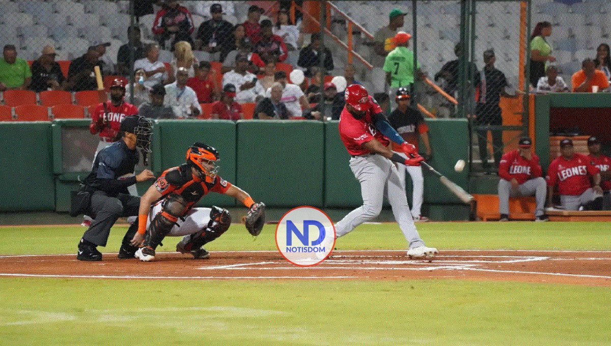 Con tres jonrones, Leones consiguen quinta victoria en línea