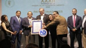 Reconocen con Medalla al Mérito a productores y agroindustrias
