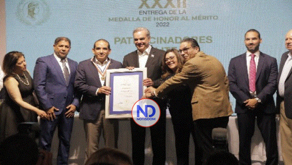 Reconocen con Medalla al Mérito a productores y agroindustrias