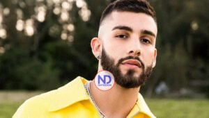 Manuel Turizo le da un toque urbano al tema ‘It’s Beginning to Look a Lot Like Christmas’