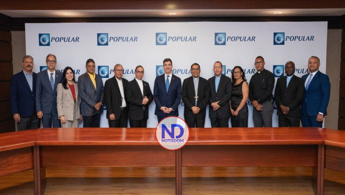 Popular entrega ayudas a familias afectadas por el disturbio tropical