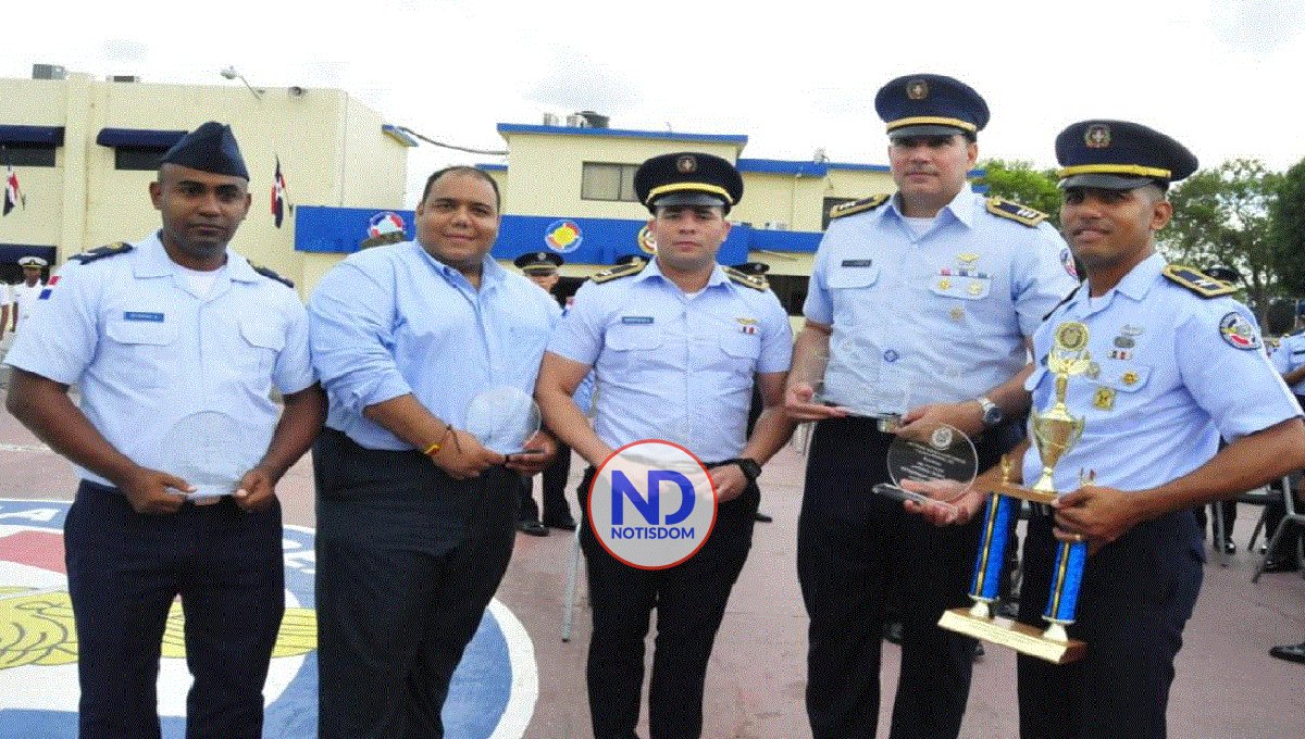 Reconocen a Benjamín Henríquez como Entrenador del Año en Ajedrez