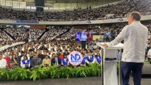 MESCYT gradúa 16 mil alumnos en Programa Inglés de Inmersión