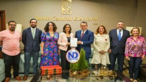 Candidata presidencial OD, Virginia Antares presenta programa de gobierno ante JCE