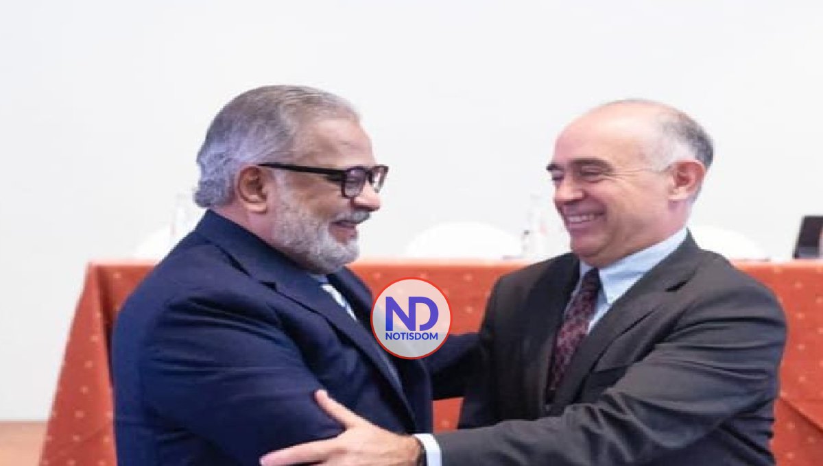 RD firma acuerdo para desarrollar la aviación civil hacia el próximo decenio