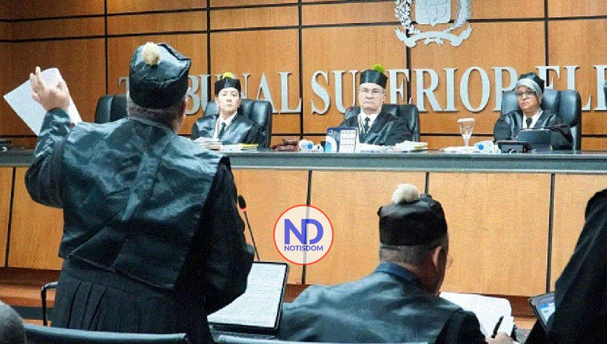 TSE suspende juramentación de Potentini en Colegio de Abogados 2 TSE suspende juramentación de Potentini en Colegio de Abogados