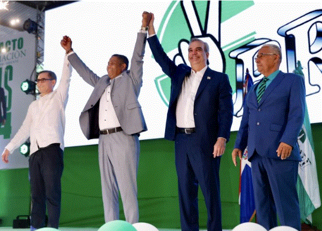 Abinader pide no escuchar gritos “desesperados” de la oposición 3 abinader 822 Abinader pide no escuchar gritos “desesperados” de la oposición