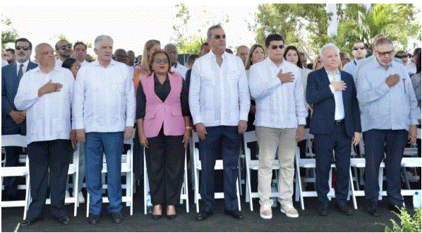 abinader y weligton alnau Dice Gobierno ha aumentado 21% suministro de agua a barrios SD