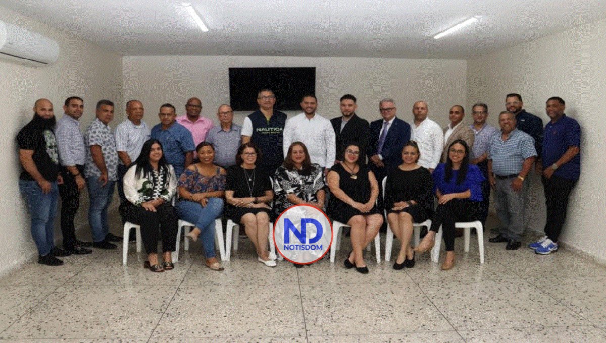 Asusado dice incremento del azúcar obliga a subir precios a dulces navideños