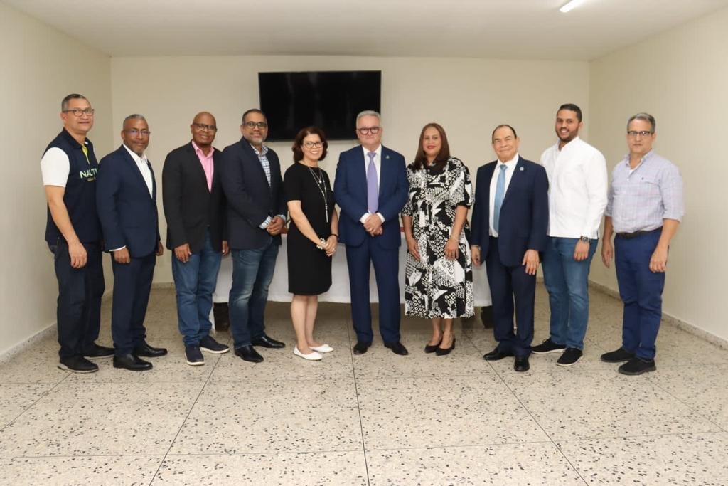 delgado tavarez Asusado dice incremento del azúcar obliga a subir precios a dulces navideños