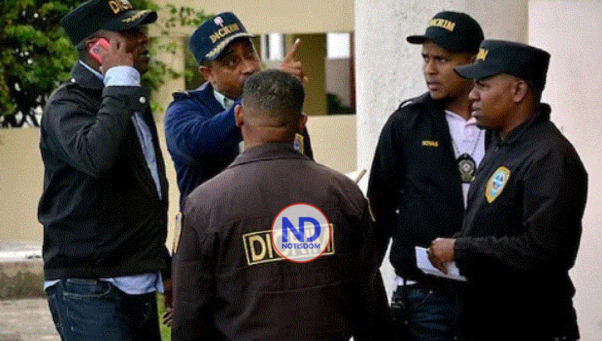 Policías matan dos agentes DNCD que secuestraban y extorsionaban 2 Policías matan dos agentes DNCD que secuestraban y extorsionaban