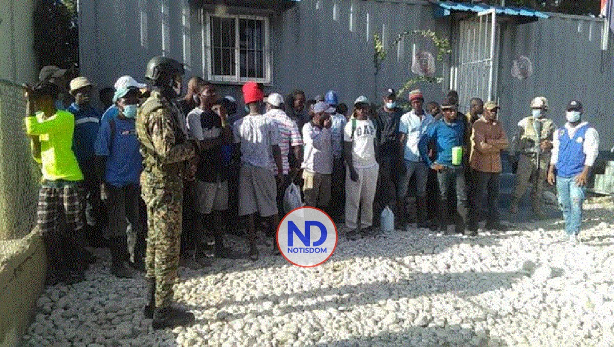 La Dirección de Migración deporta a 324 haitianos indocumentados