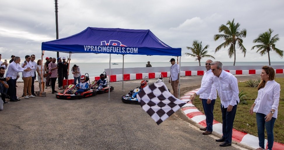 kartodromo Presidente y Alcaldesa inauguran el Paseo Malecón Santo Domingo