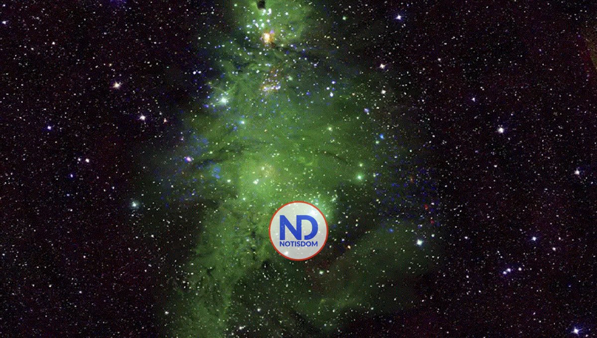 La Nasa capta grupo de estrellas con la apariencia de un árbol de navidad
