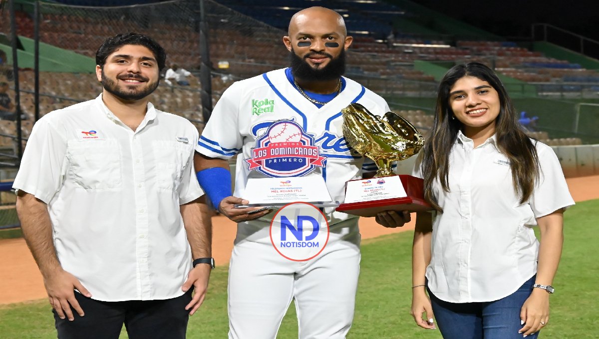 Entregan trofeos a ganadores premios Los Dominicanos Primero